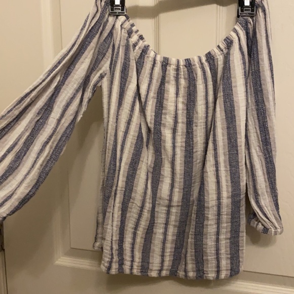 Blue and white striped off-shoulder top. Size S. - Picture 2 of 4